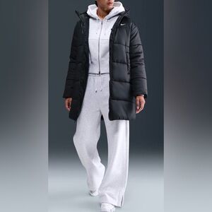 Nike Women's Sportswear Classic Therma-FIT Loose Hooded Parka | size L | black